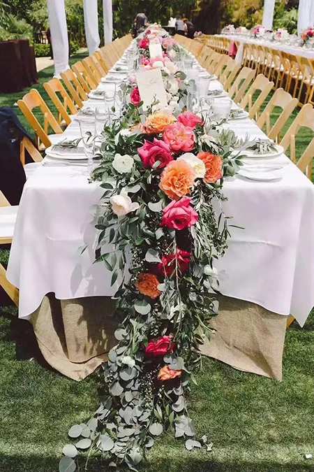 floral table runner centrepiece