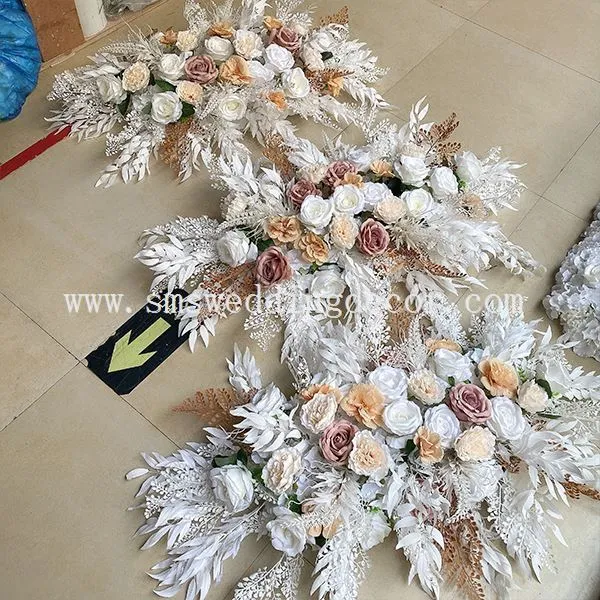 wedding ceremony arch flowers