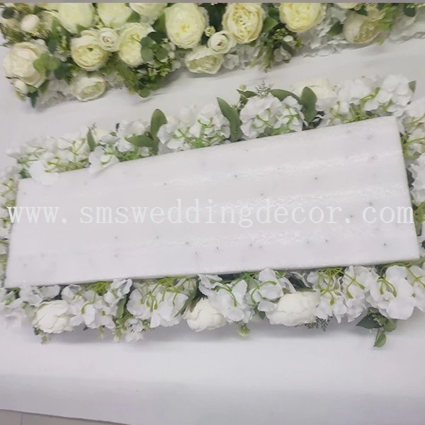 flower runner table